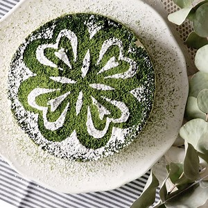 4M views · 35K reactions | We can't stop staring at this stunning Matcha Tiramisu Cake from Tastemade Japan! https://taste.md/2i8hNml | Tastemade | Facebook