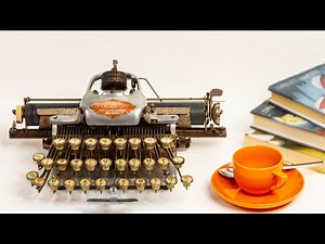 Blickensderfer Featherweight the first truly portable typewriter from 1910 (video N°82)