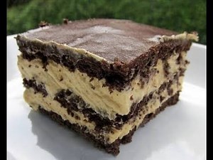 Chocolate cake with vanilla pudding