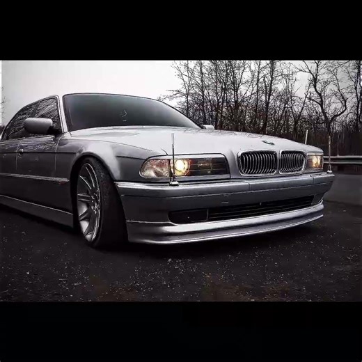 BMW E38 🖤 Classic Luxury Sedan