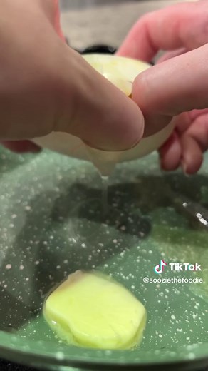 This is 1,000% my favorite experiment to date- I got goose eggs and cooked them three ways. I didn’t realize how big these were until I took them out of the package and held one up to a regular egg 🤯 I started out with a crispy fried egg. I prefer sunny side up with the bottom crispy always frying in salted butter. This way was way better than I was expecting. The taste of the goose eggs is really light and the yolks are so creamy. Saying I was excited to do a soft scramble was an understatemen