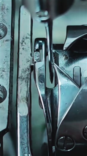 how to sewing machine hook timing adjust#sewingmachinerepair #shrots