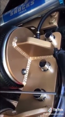 Custom Air Ride Suspension with 22K Cap for Trucks