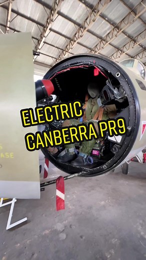 Exploring the English Electric Canberra PR9 at Ulster Aviation Society