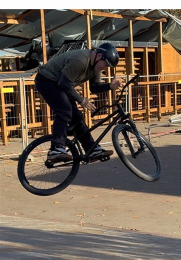 Mellowpark Berlin 🫶🏻 #mtbstreet #viral #skatepark #fyp #bmx