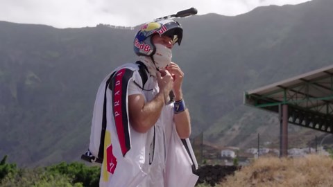 Salzmann gets closer than ever to flying like a bird