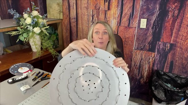 How to Make a Winter Flower Wreath, Snowman Flower Wreath with Poly Burlap