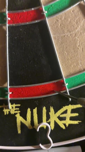 Roses are red this section is green#bullseye#darts