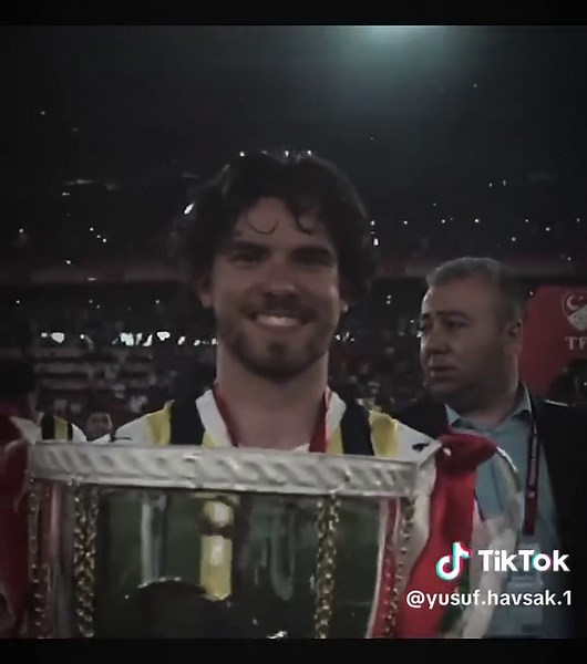 Çaresizim Çaresiz: Fenerbahçe ve Ferdi Kadıoğlu Editleri