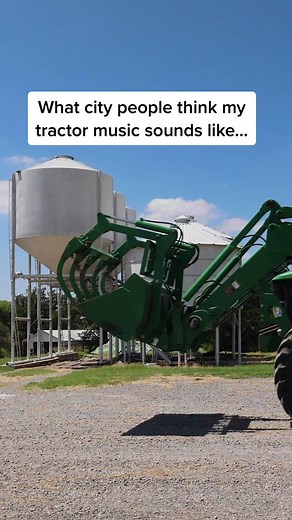 Farmer Tractor Music: Granny's Tractor Tunes 🚜🎵