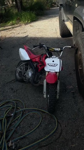 Mogged #wheelies #crf50