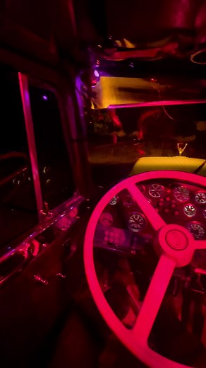 Custom Peterbilt 359 Hot Rod Truck | Old School Trucking