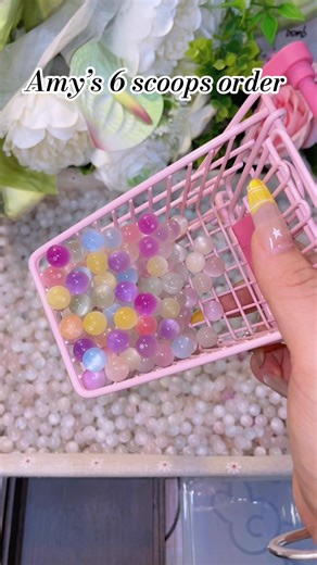 Unboxing Amy's 6 Scoops Mystery Order