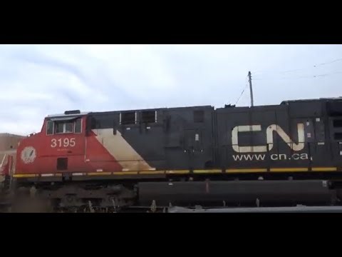 CN 3195,CN 3892 Moving An Westbound Manifest Train Battle Creek Michigan 9/21/25