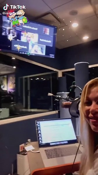 More behind the scenes OF RUGRATS 🤪#forypupage #Rugrats #TommyPickles @paramountplus #fyp @nickelodeon #cartoons #recording