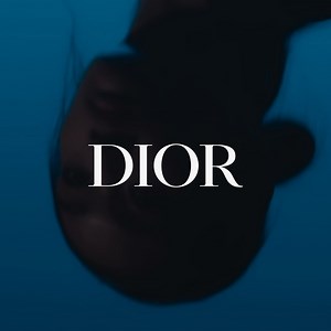 探索由Maria Grazia Chiuri設計的Dior 2025春夏系列作品，突破當代女性魅力的界限。 | Dior