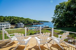 Smuggler's Cove Inn - Boothbay Harbor Region