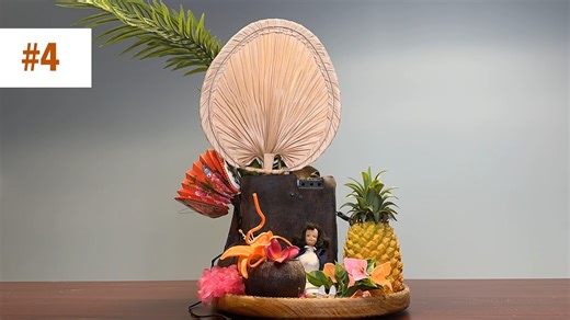 8.8K views · 91 reactions | Think you’ve guessed the BOLD shows?  But what about the 2025-2026 Broadway season at Paramount? 朗 Here are your clues! Tag a friend and drop your guesses in the comments. ⬇️ Missed the BOLD season hints? Check out our previous post! The full lineup for both seasons will be officially announced TOMORROW—Saturday, February 1.  Follow us everywhere so you don’t miss it! | Paramount Theatre | Facebook