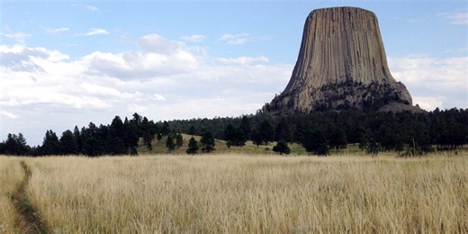 Climber falls to his death at Devils Tower, leaving partner stranded