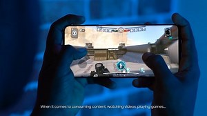 Ash (C4ETech) shares what he loves about the #GalaxyS20Ultra. Check out what makes it the ultimate flagship! Own now @ ₹3319 and get up to ₹6000 cashback with HDFC Bank. TnC apply. Know more: http://spr.ly/6188G8ct4 #Samsung | Samsung