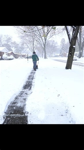 Snow blower vs backpack blower. Wet snow edition. No talking, no opinions, just a straight matchup in real conditions. One tool handles it better, one struggles more, and the snow definitely doesn’t care. This is the kind of stuff you only learn by actually testing it. #snowremoval #snowblower #backpackblower #winterwork #landscapingbusiness | Keith Kalfas