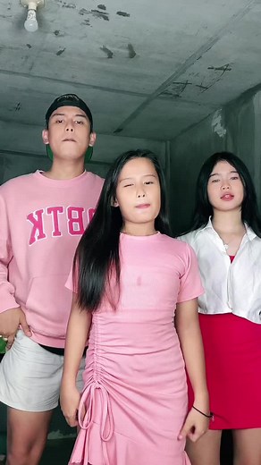 MOST REQUESTED SCHOOL VLOG LATER!! 8:30PM! ❤️ #cabasehouse #graeandchloe #graecabase