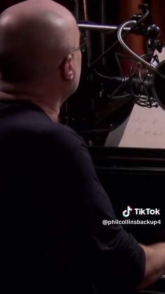 Phil Collins (@philcollinsbackup4)’s videos with original sound - Phil Collins