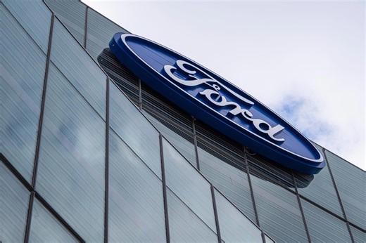 Ford’s $19.5 billion pivot brings hybrids back, keeps F-150 Lightning alive