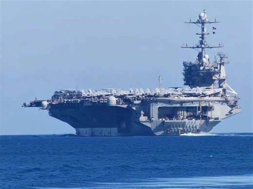 Nuclear Titan at Sea: USS Carl Vinson Projects Unmatched American Power Across the World’s Oceans #USSCarlVinson #CVN70 #USNavy #NimitzClass #NuclearSupercarrier #SeaDominance #GlobalStrikeForce #PowerProjection #MessageInSteel | Navy History
