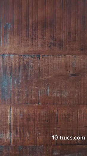 Astuce efficace pour enlever une tache blanche sur bois