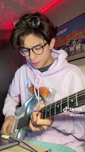 Poker Face 🔥🎸 #ladygaga #pokerface #pokerfaceladygaga #guitar #guitartok #nostalgia #childhood #viraltiktok