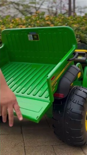 Dica Rápida da Peg: aprenda como utilizar a caçamba do John Deere Gator!
