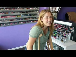 Stephanie gets her casted toes done!