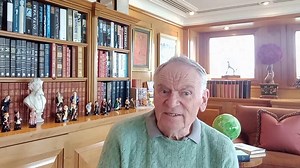 In my new novel, AN EYE FOR AN EYE, theft, forgery and murder collide in the perfect storm for revenge. But who will come out on top? Watch the video below to find out a bit more about what you can expect from William Warwick and Ross Hogan’s latest case. AN EYE FOR AN EYE is available to pre-order now: https://smarturl.it/aefae | Jeffrey Archer