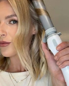 10K views · 52 reactions | ✨SHORT HAIR TUTORIAL✨Did you know the Beachwaver S1.25 (our largest barrel!) works great on shorter hair, too? @kaileyelisemann shows us how it’s done. ⚡️Check out our stories for the full tutorial! #beachwaverbabes #igotbeachwaved #shorthairstyle | Beachwaver Co. | Facebook