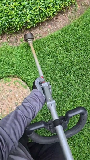 Edging with the Milwaukee QUIK-LOK String trimmer