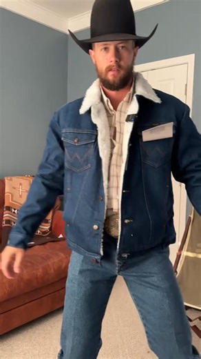 🔥 Stay warm in style with the Cowboy Cut Sherpa Lined Denim Jacket! Perfect for those cold winter days, with room for layers and a classic look that never goes out of style. ❄️ | Texasfrontierstore