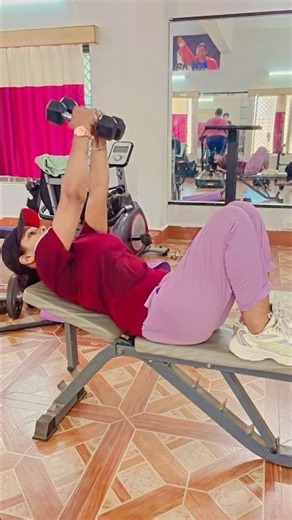 🔥 DUMBBELL SIDE BEND 🔥Target your obliques, strengthen your core & build better control.?