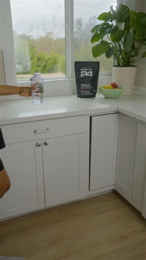 Stronger recovery starts with protein 🥤 Herbalife24 Rebuild Strength delivers: ✅ 24 g whey casein protein ✅ Tri-core amino blend to rebuild muscle faster ✅ BCAAs to support muscle growth ✅ L-glutamine for immune support ✅ NSF® Certified for Sport® | Herbalife