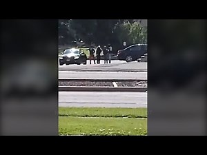 Bystander records gunshots in broad daylight, nearly takes a bullet