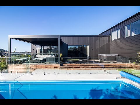 Linea™ Weatherboard and Stria™ Cladding, Black Magic in Riverhead | Homeowner Design Series