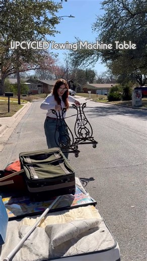 Typsy Flypsy | Finds & Flips | Quirky Home Decor on Instagram: "UPCYCLED Sewing machine table🧚‍♀️ Ive always wanted to convert one of these into a side table, and the fact that I found one on the side of the road….It was meant to be.🥂✨👏 Products used: @dixiebellepaint Chestnut No Pain Gel Stain Black Glaze on Top Blue Patina Spray Copper Gilded Wax ✨ You can find the $8 wood top piece @loweshomeimprovement in the craft wood section!🤗 Hope yall enjoyed this FLIP😌 . #thriftflip #upcycle #tras