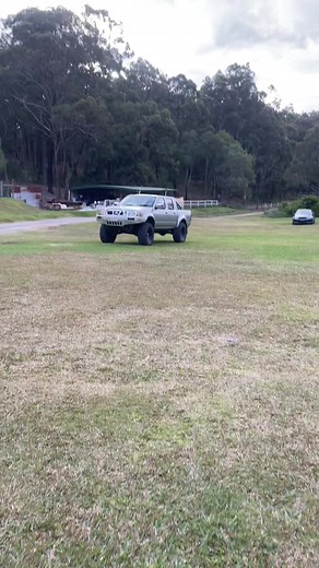 Finaly put on the half canopy 👀 #foryoupage #viral #fypage #repost #fypシ #trending #blowthisup #famous #australia #4x4 #35s #d22navara #navlifeau #navlife #d22 #bluecollar #fake #fakebodyy⚠️
