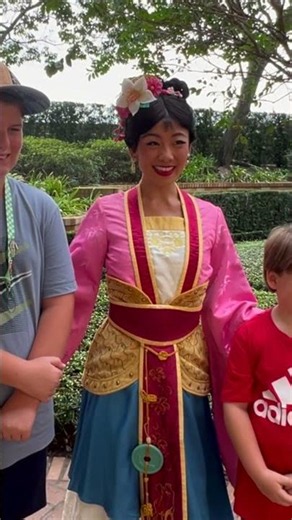 Meeting Mulan Meet & Greet in the Magic Kingdom at Disney World