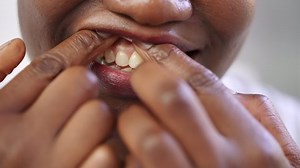 Woman Chewing Wet Moist Nicotine Tobacco Stock Footage Video (100% Royalty-free) 1095409809 | Shutterstock