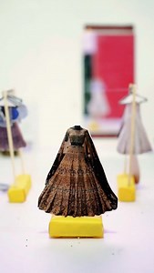 Visual Display Technique is an innovative method that combines art, design, and storytelling to create captivating visual displays 🎨. It’s a powerful tool used in fashion, retail, and exhibitions to showcase products, themes, and ideas in a visually stunning way 💡 Our fashion designing students recently dived into the creative world of Visual Display Technique through a hands-on workshop! 🎉 They learned, experimented, and created breathtaking displays that told stories and showcased their des