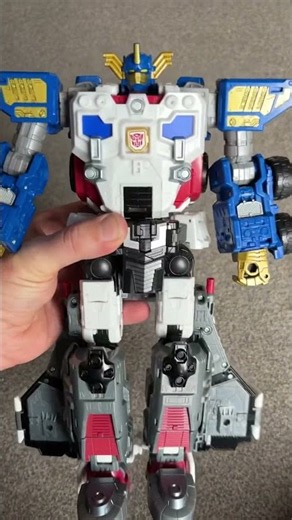 WOW JET OPTIMUS! Age of the primes commander class armada jetfire and Optimus prime combined!