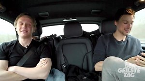 4.3M views · 29K reactions | So undankbar dieser Florian David Fitz! Da will man ihm was gutes tun und dann so was! #fassungslos #DerGeilsteTag #Kinotour #floriandatedauflovoo | Matthias Schweighöfer | Facebook