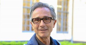 “J’ai eu une expérience… avec un cheval” : Thierry Lhermitte raconte une anecdote surprenante