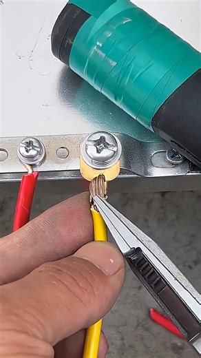Wire Fixing Trick 🔧 | Perfect Terminal Connection Method#Handyman #Tools #QuickFix #Engineering